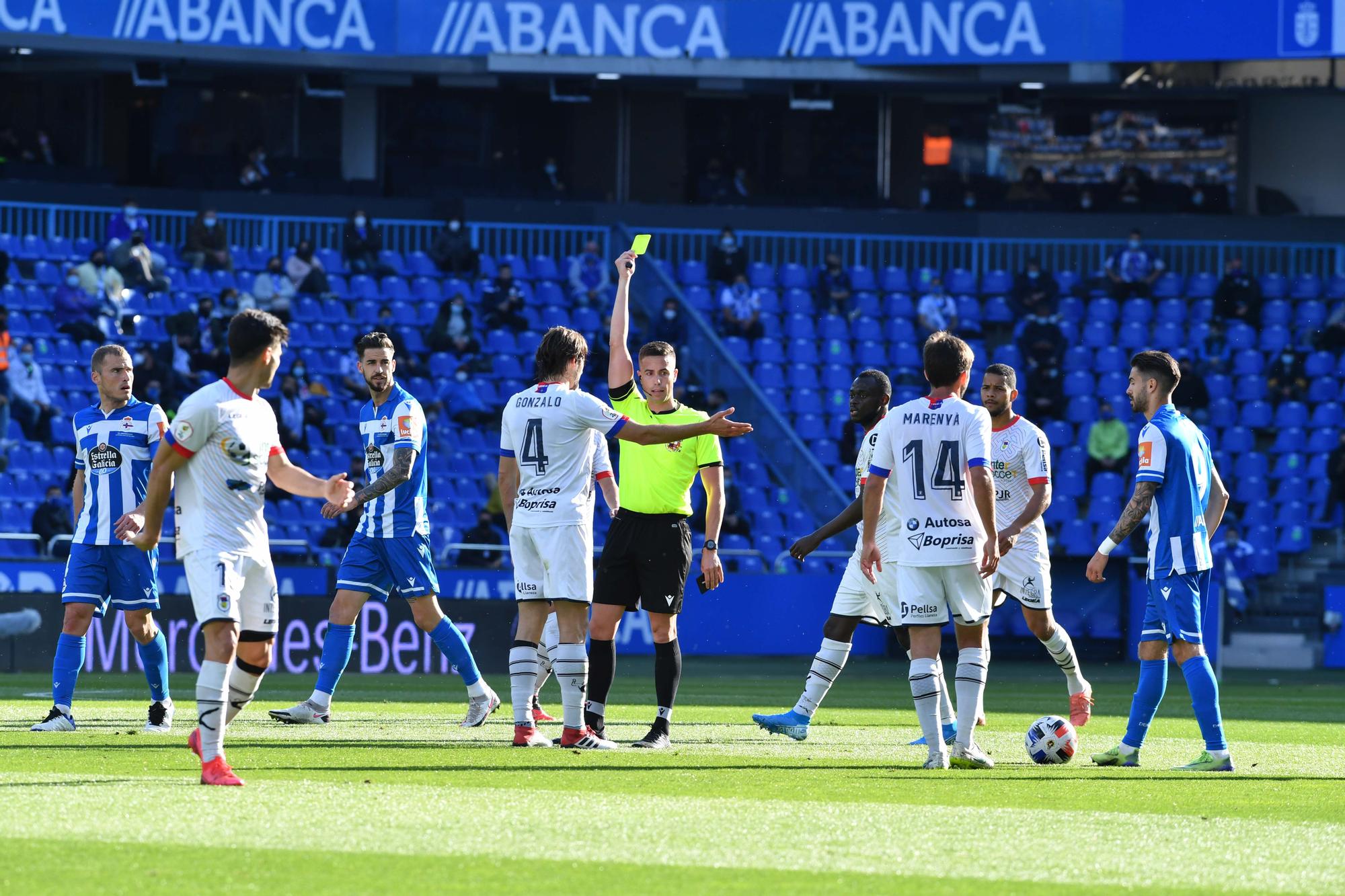 El Deportivo se libera con una goleada al Langreo (5-0)