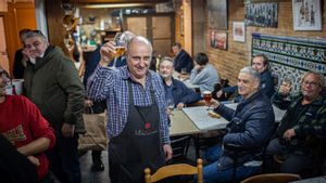  Rafel Jordana en ’La Bodega d’en Rafel’ en su último día como titular.