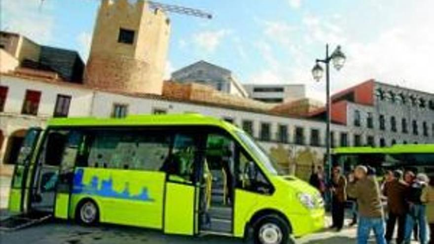 Tubasa renueva los microbuses del Casco Antiguo de Badajoz, que utilizan a diario 800 usuarios