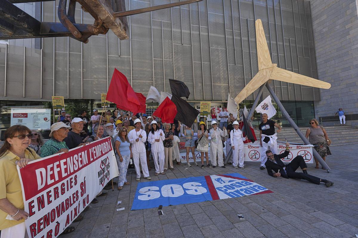 Les imatges de la protesta contra els Macroprojectes energètics