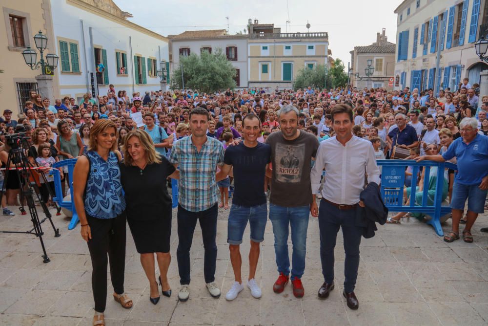 Artà homenajea al ciclista Enric Mas