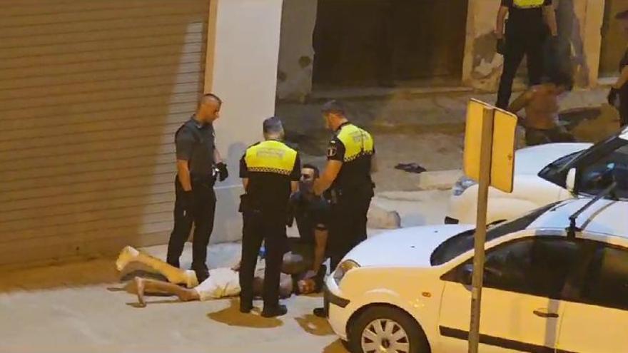 La policía refuerza la vigilancia tras la pelea a machetazos en Sueca