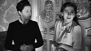 Una escena de ’Rebeca’ de Alfred Hitchcock con Judith Anderson (señora Danvers) y Joan Fontaine (la segunda señora de Winter).