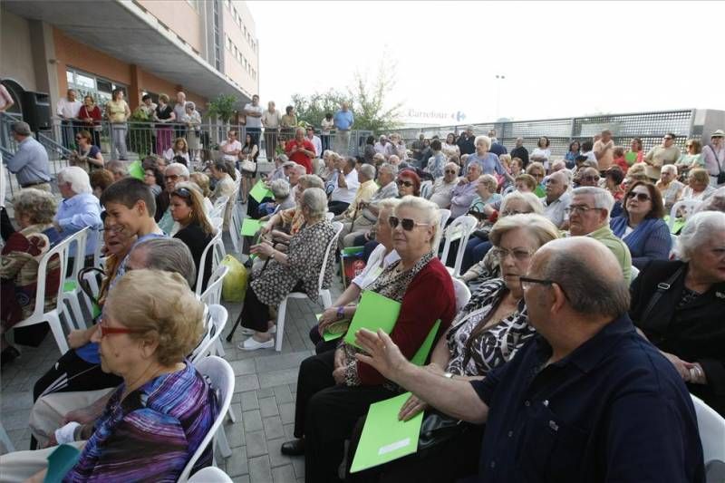 Entrega de llaves de apartamentos para alquiler en Joaquín Sama Navaharro