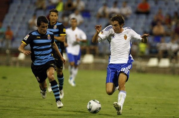 El Real Zaragoza logra el trofeo 'Carlos Lapetra' en la tanda de penaltis