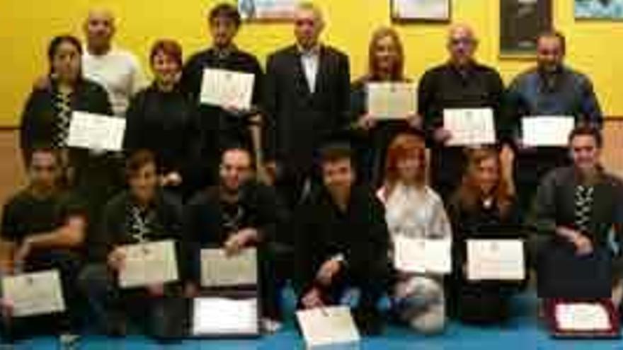 Los alumnos del curso de Wushu impartido en el gimnasio Oviedo Sport.