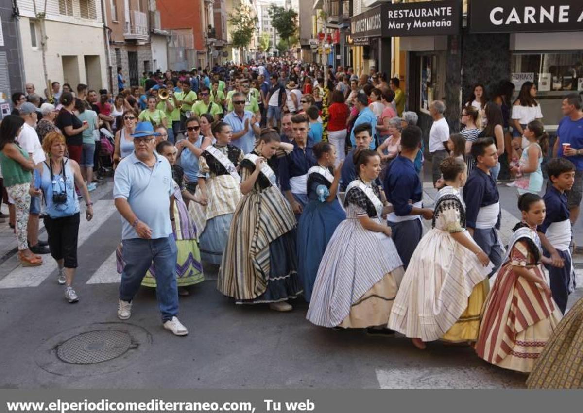 Las calles del Grao se llenan de fiesta