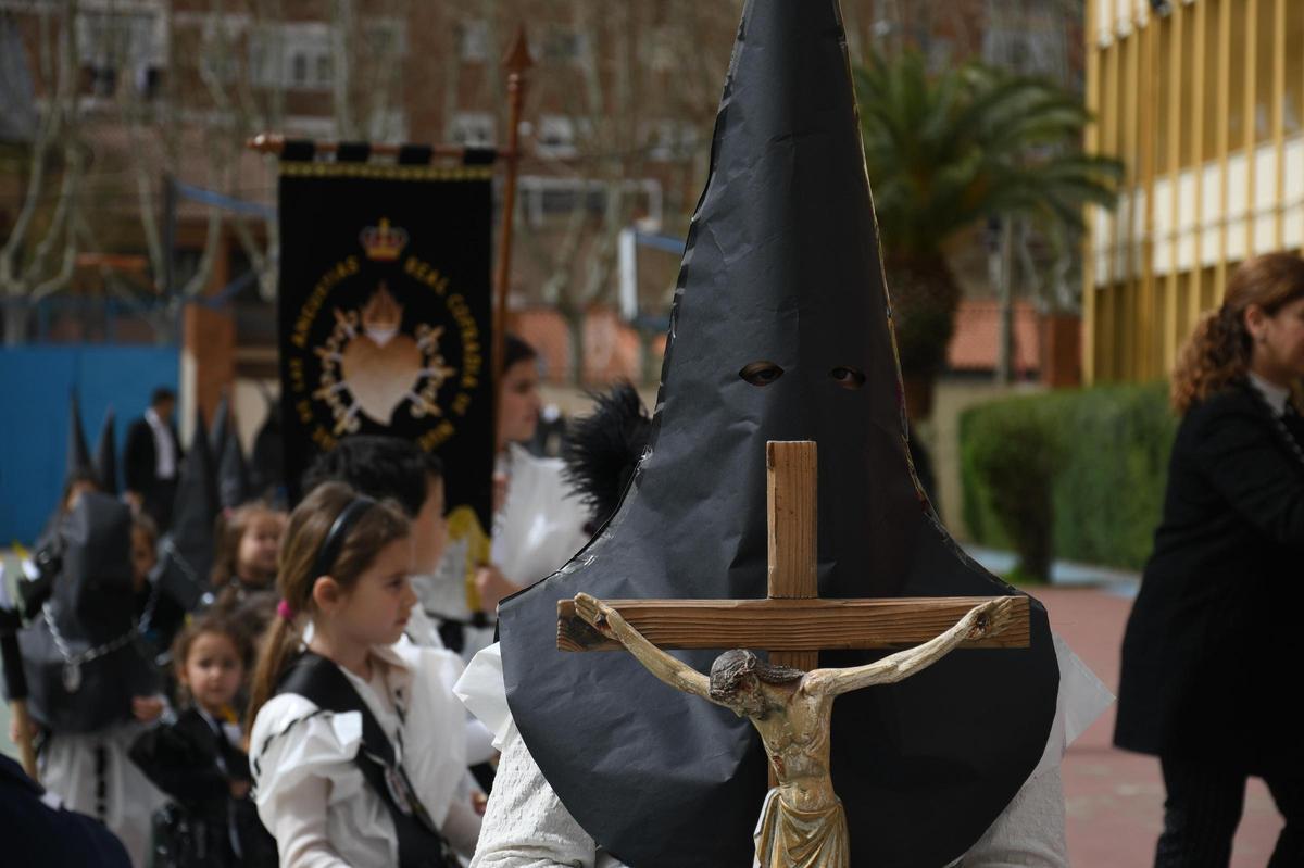 Procesión del colegio Nuestra Señora del Rocío Amor de Dios Procesión del colegio Nuestra Señora del Rocío Amor de Dios