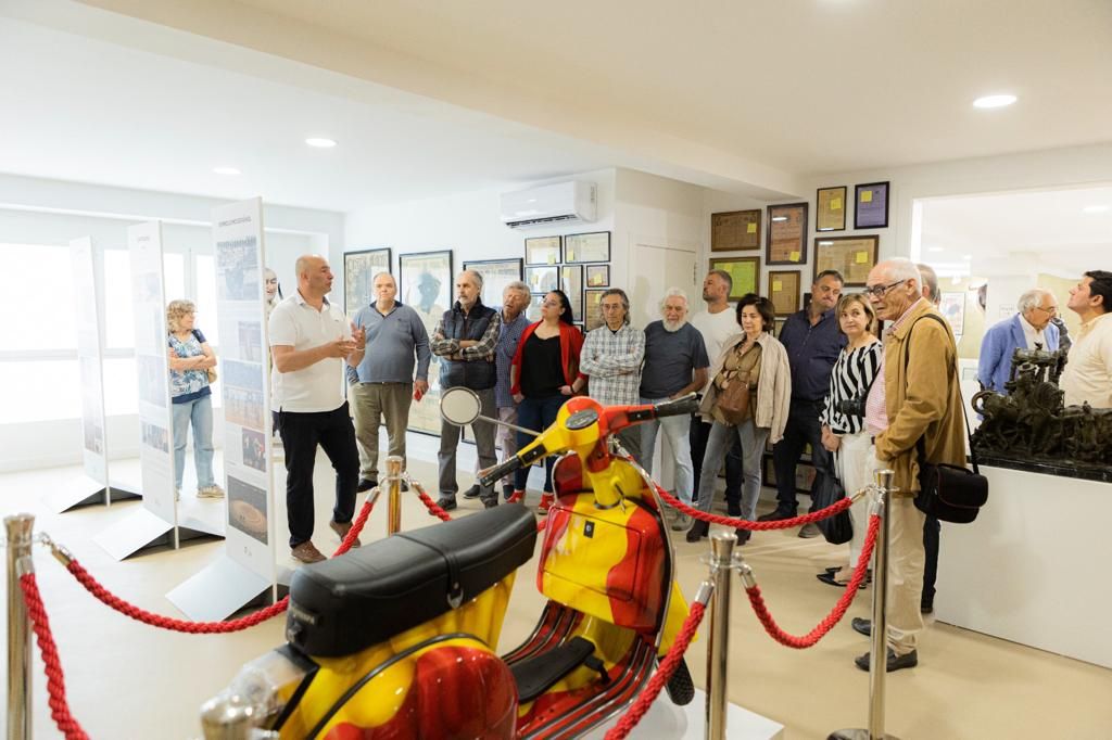 El Museu del Bou embelesa a veterinarios expertos en materia taurina