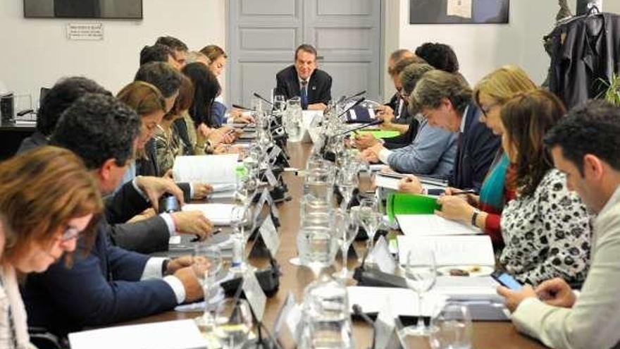 Caballero preside ayer la Junta de Gobierno de la FEMP. // FdV