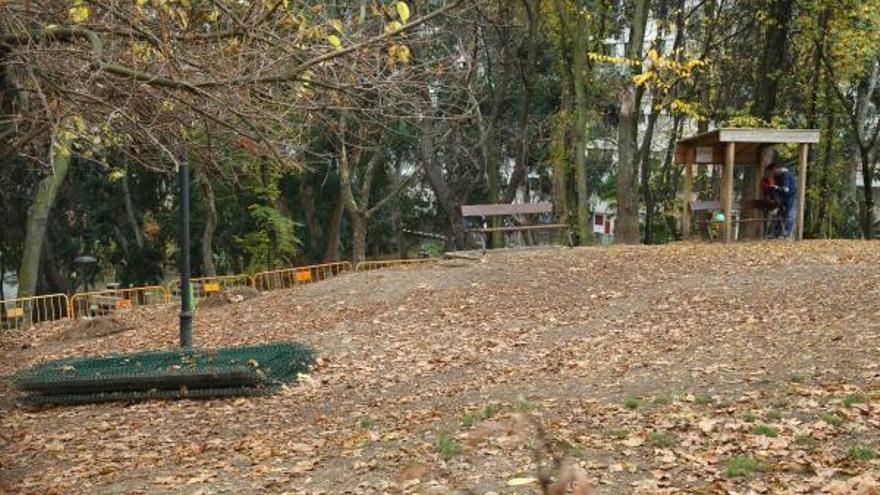 Área canina del parque de Bens.