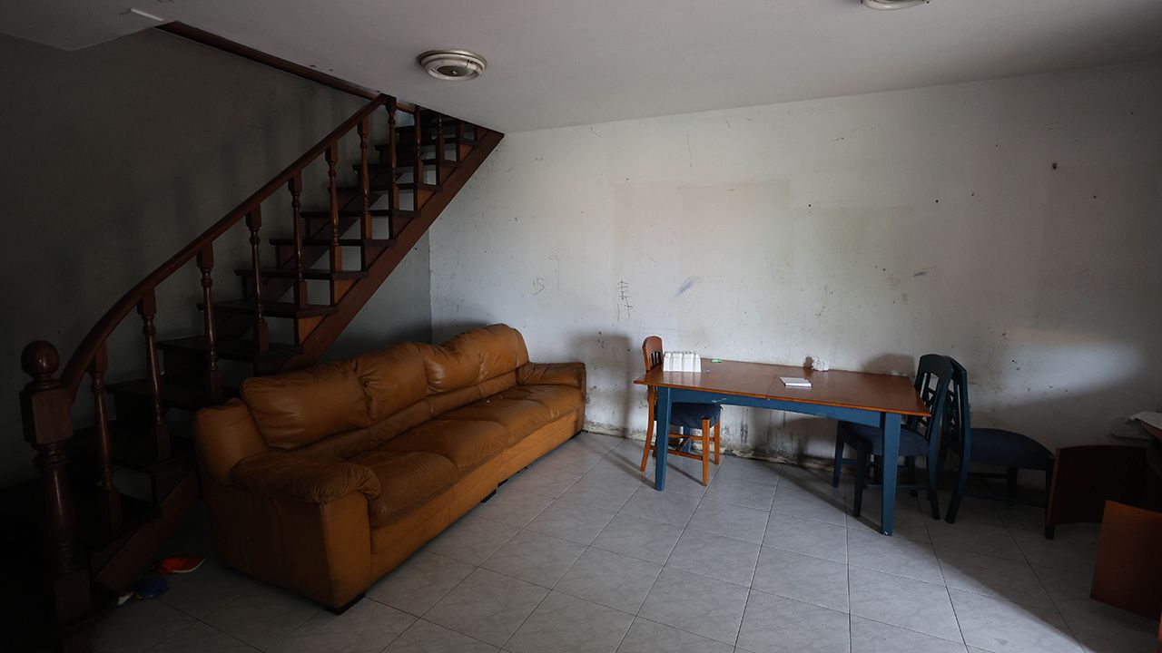 Desalojo de casa okupada en la rua Pardavila de Vigo