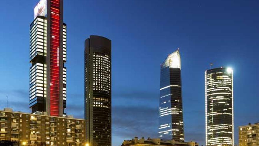 La Torre Cepsa, a la izquierda, está en La Castellana.