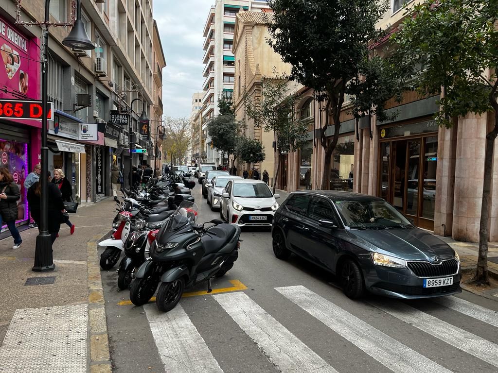 Llenazo total en los mercados municipales de Palma la víspera de Nochevieja