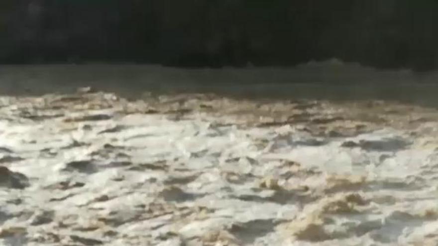 La presa de Ricobayo abre sus compuertas para desembalsar agua
