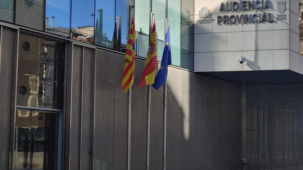 Exterior de la Audiencia de Zaragoza.