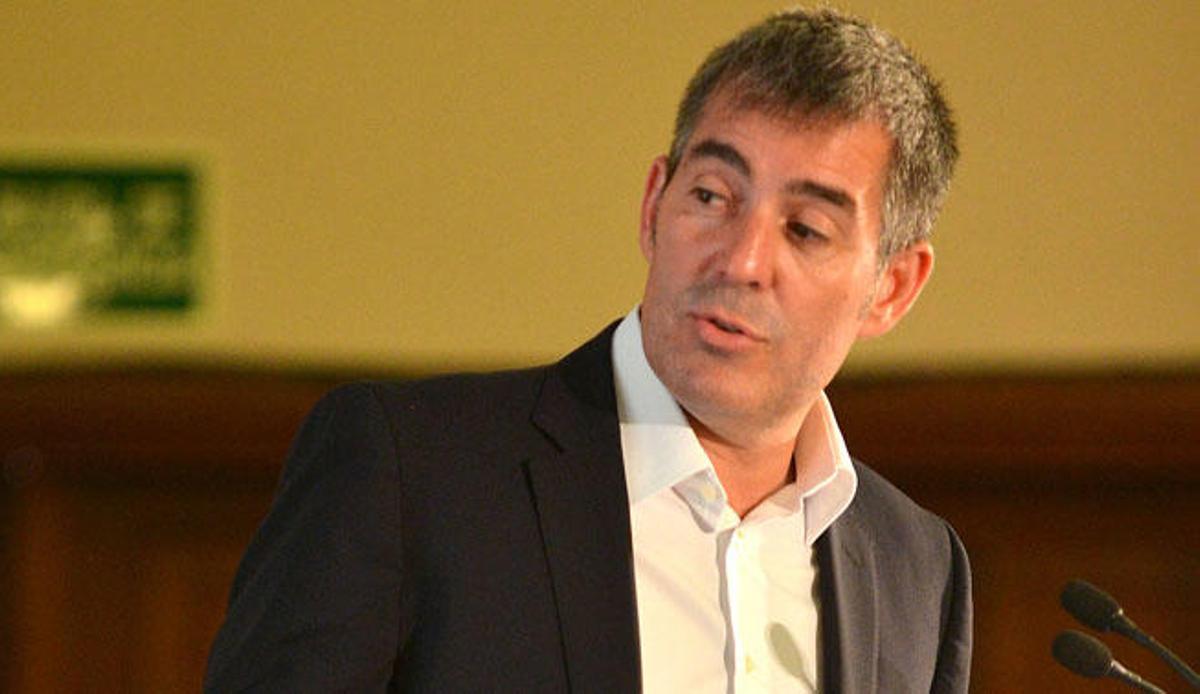 "Yo hablo con  el jefe, Pedro Sánchez, no con los medianeros"