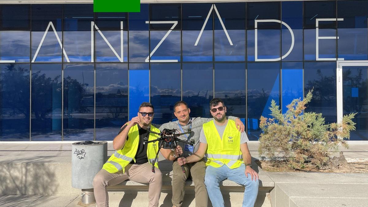 Javier Mateos, Enrique Llop y Marcos Terol, cofundadores de STR Drones.