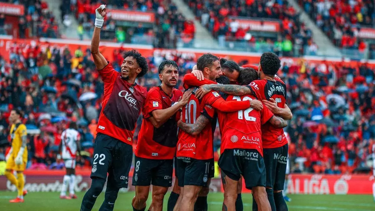 El Mallorca define su camino hacia la permanencia ante el Valencia