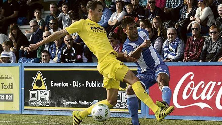 Malik Fathi en un partido de esta temporada contra el Villarreal.