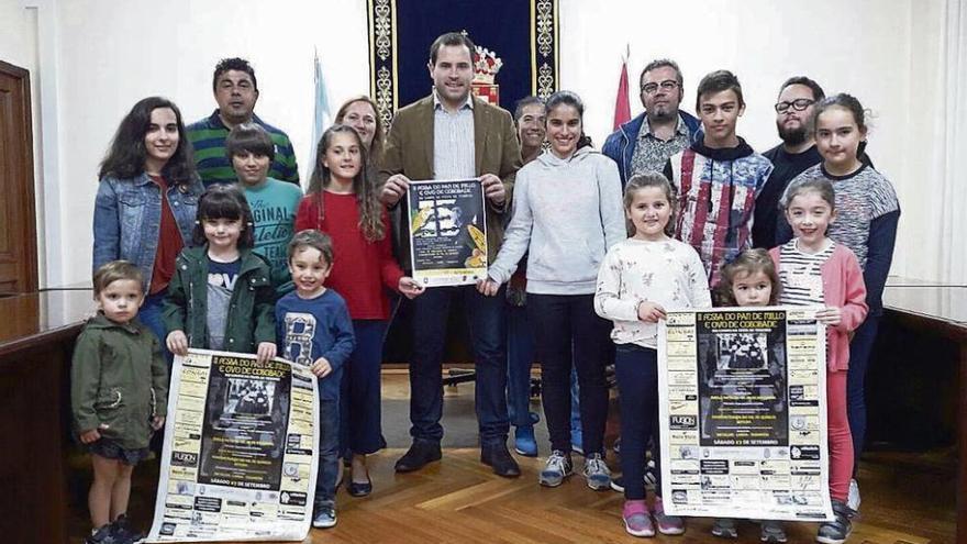 Presentación de la Festa do Pan de Millo e Ovo, en el consistorio de Cotobade. // Fdv