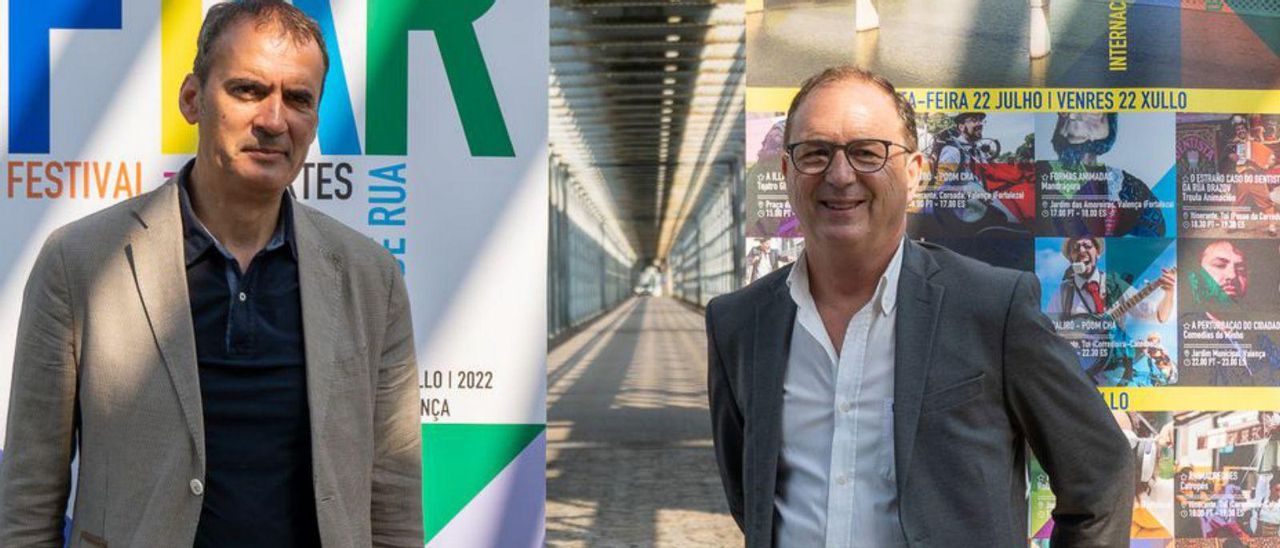 Enrique Cabaleiro y José Carpinteira, ayer, presentan el festival en en la antigua aduana de Valença junto al puente internacional. | // D.P.