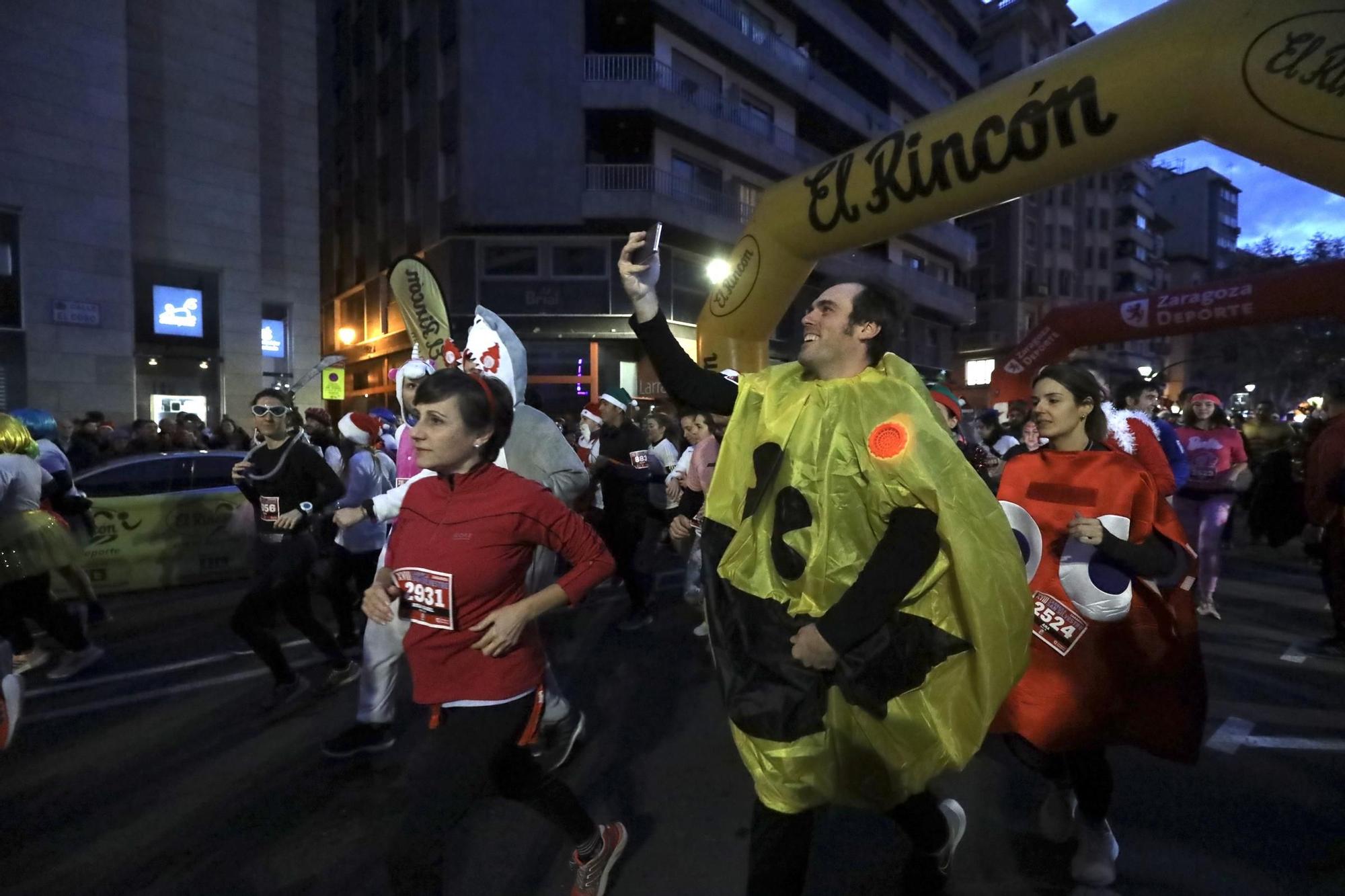 EN IMÁGENES | Zaragoza celebra su decimoctava edición de la San Silvestre