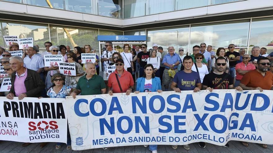 La Mesa da Sanidade de Moaña vuelve a concentrarse ante la sede de la Xunta en Vigo para reclamar las urgencias
