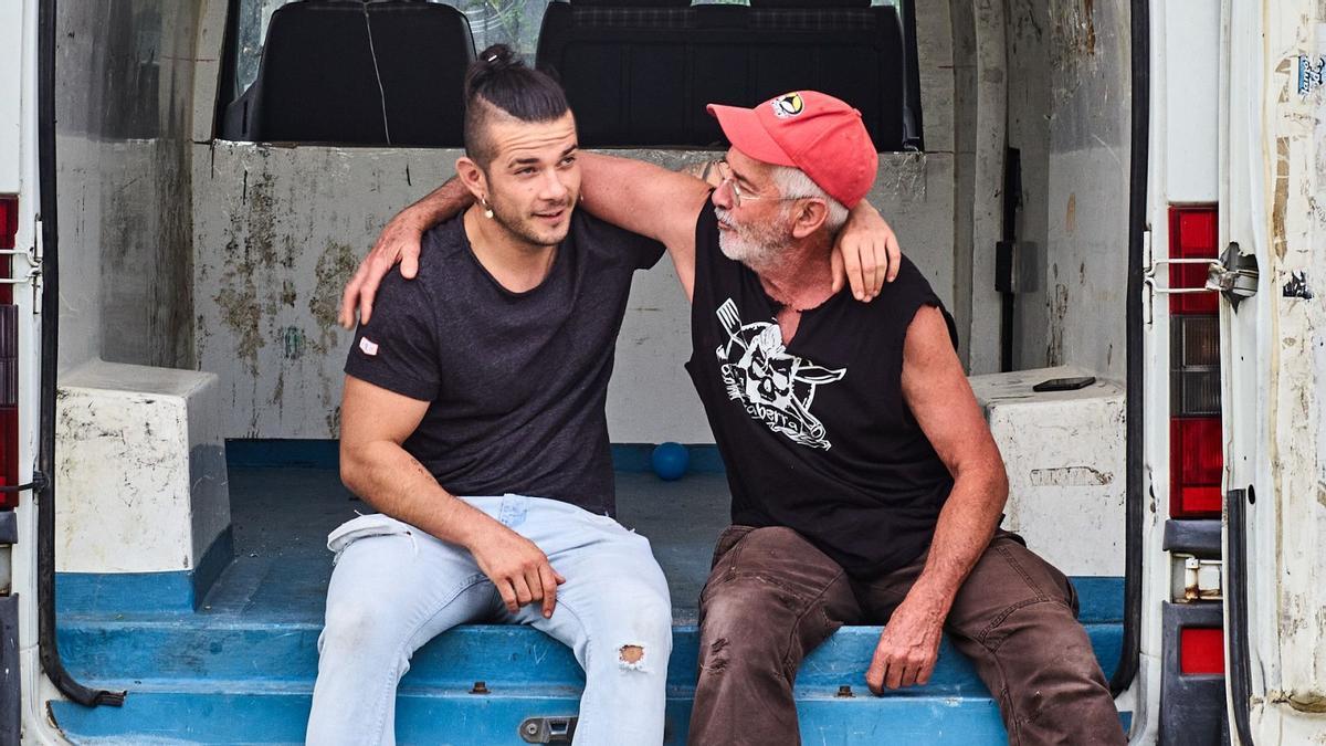 Carlos Maldonado junto a su padre