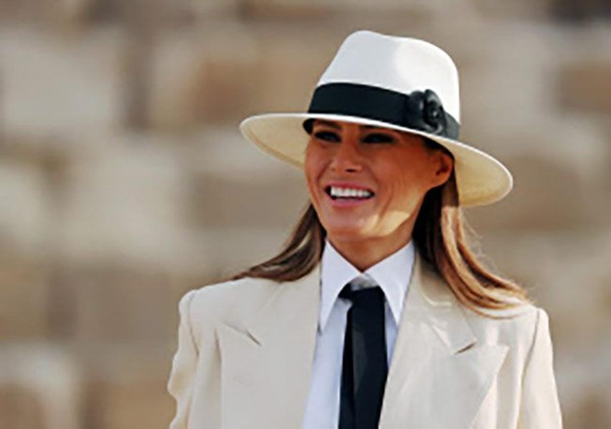 El original look de exploradora de Melania Trump