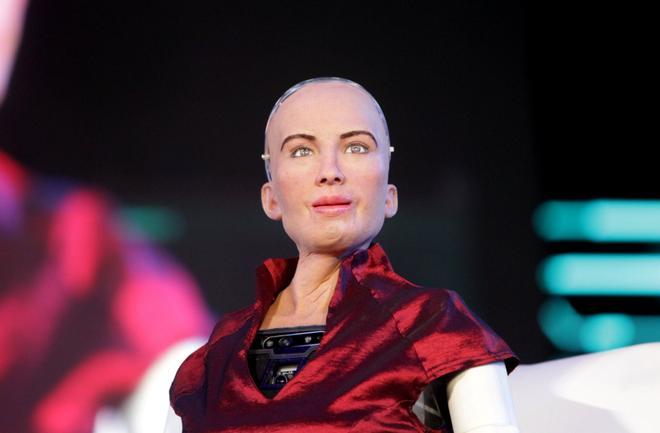 Sophia, el robot humanoide que llega a los escenarios: así ha sido su actuación en un concierto en Hong Kong