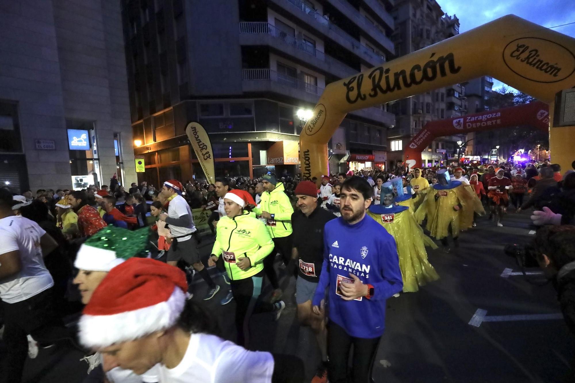 EN IMÁGENES | Zaragoza celebra su decimoctava edición de la San Silvestre