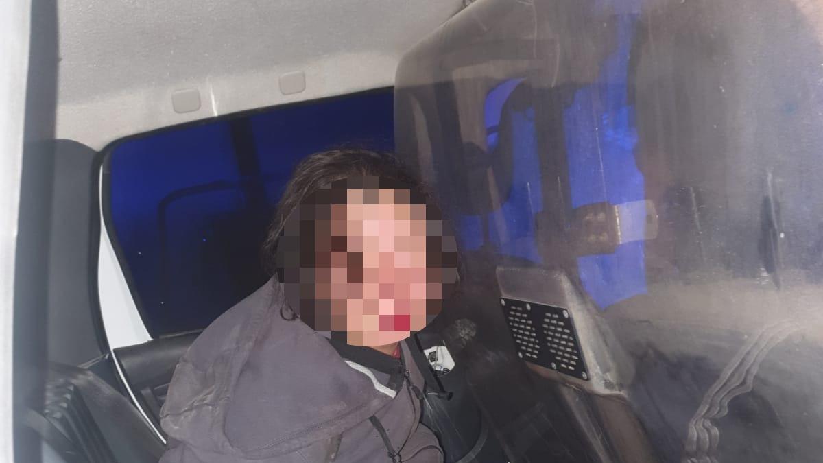 El sospechoso, en el coche de la Policía.