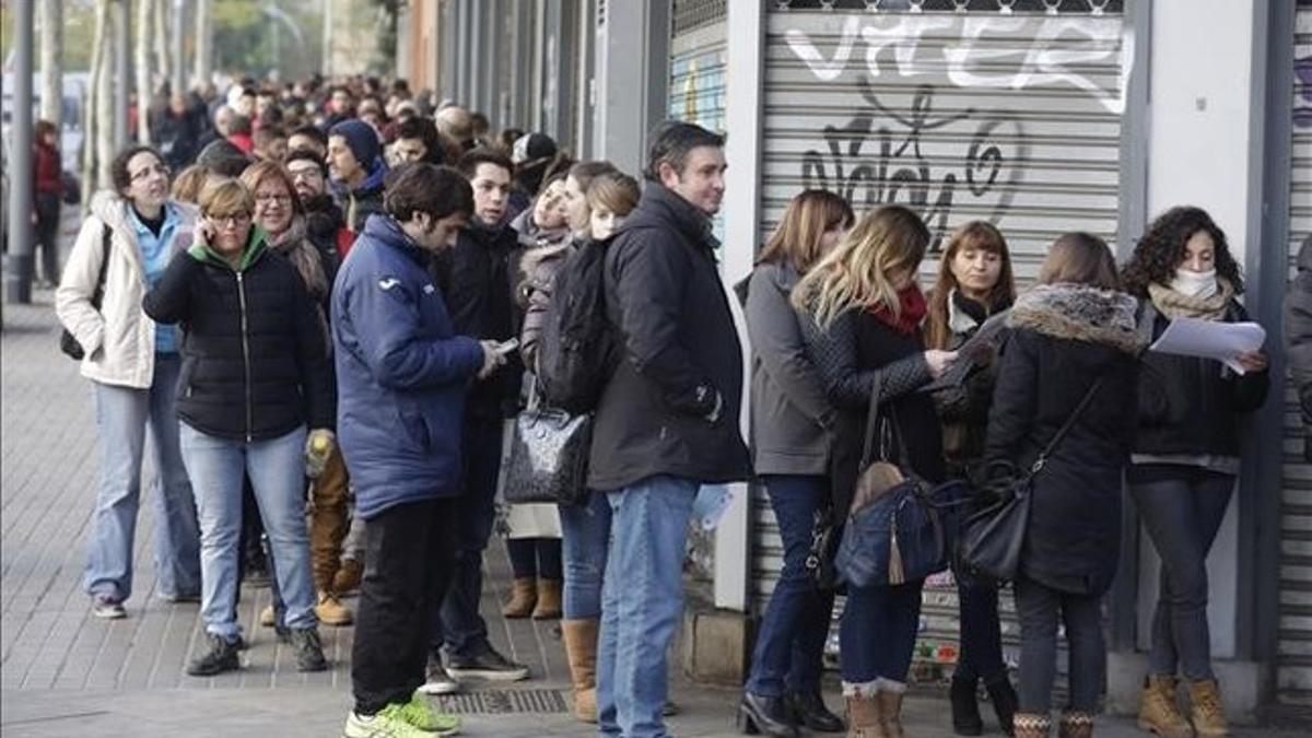 Colas esta mañana  para pedir el certificado de antecedentes penales