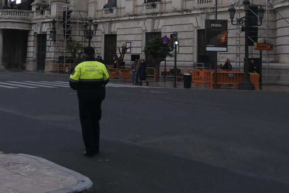 Miles de personas recibieron el año frente al consistorio