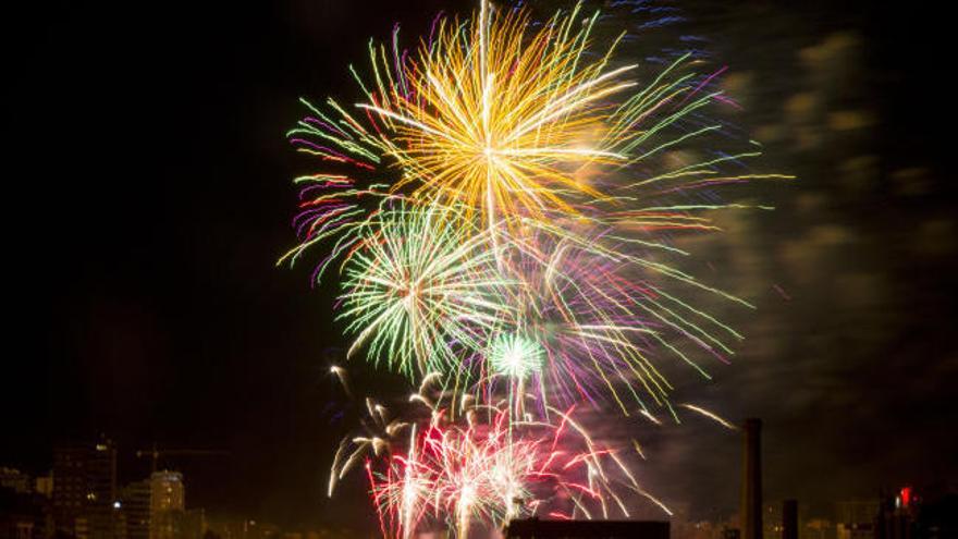 Así ha sido el castillo de fuegos artificiales del 16 de marzo