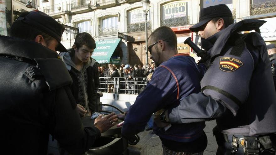 Estrasburgo admite una demanda contra España por una identificación policial por color de piel