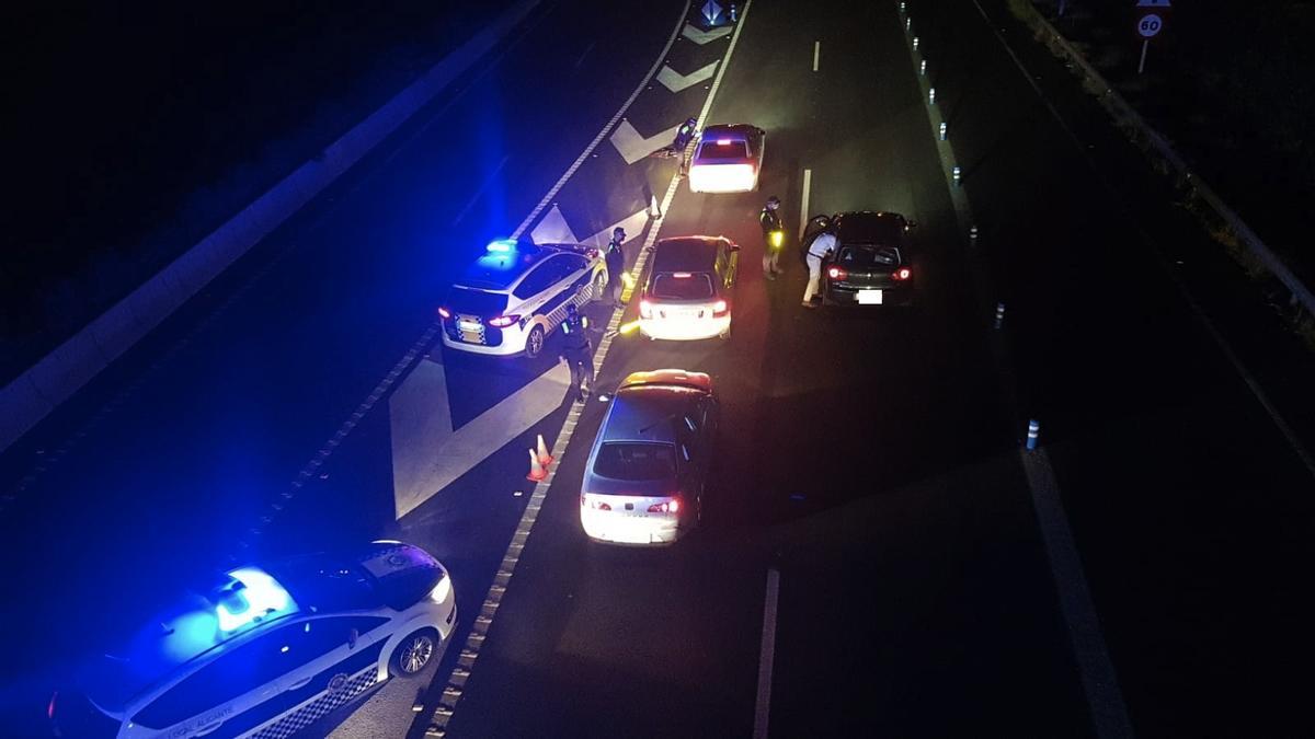 Control policial en la ciudad de Alicante, anoche