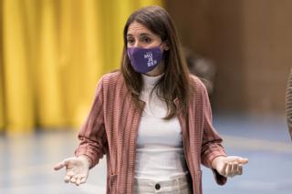 Irene Montero insiste en limitar la objeción de conciencia al aborto, pese a oponerse Sanidad