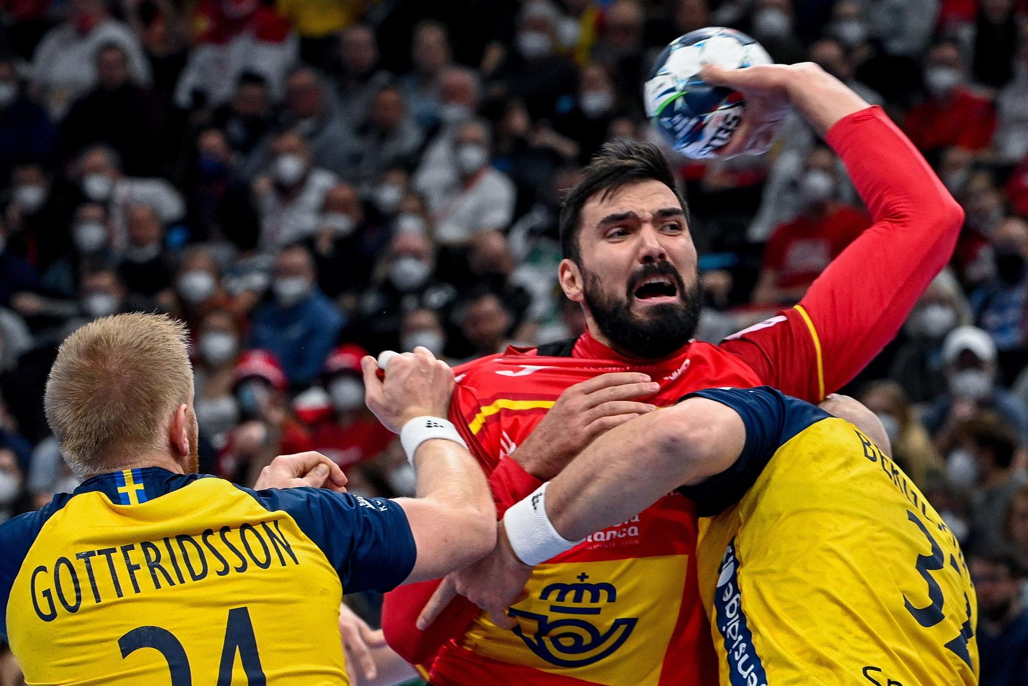 España cede su trono ante Suecia (27-26)