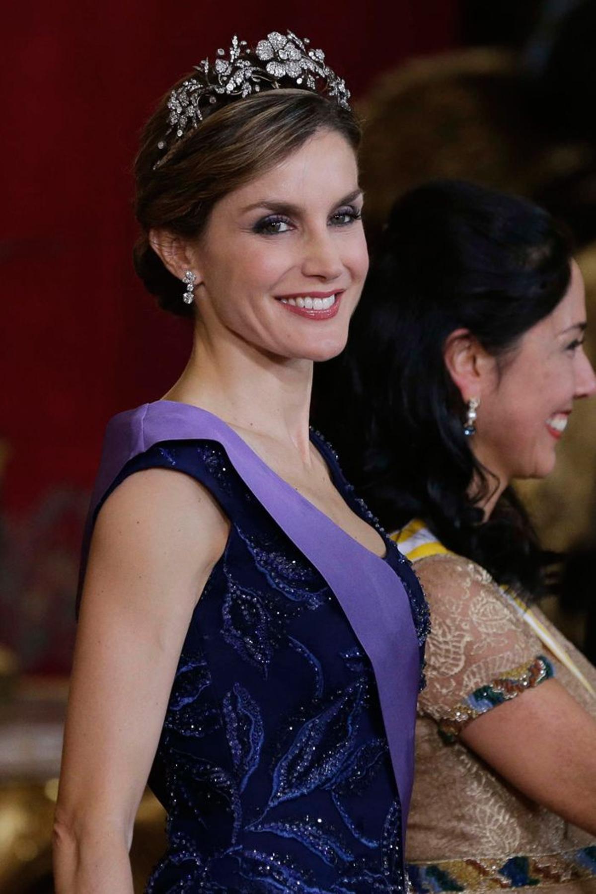 Letizia Ortiz, Reina de la noche azul en el Palacio Real