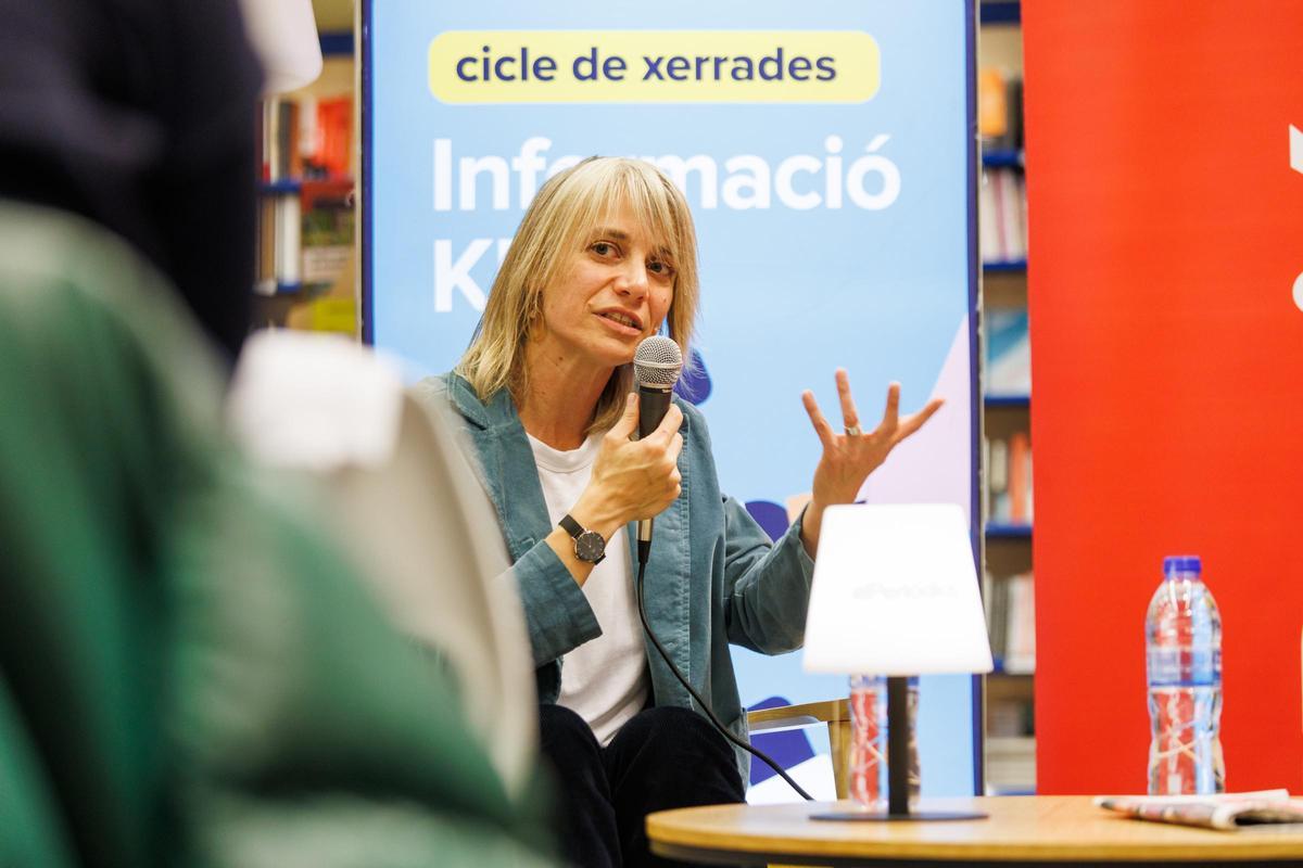 Alba Barnusell alcaldesa Granollers entrevistada pel periodista Manuel Arenas