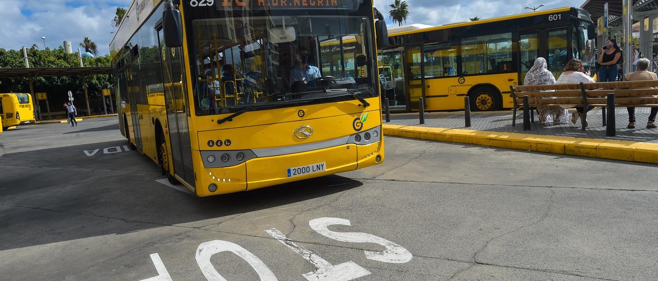 Aviso de huelga en Guaguas Municipales.