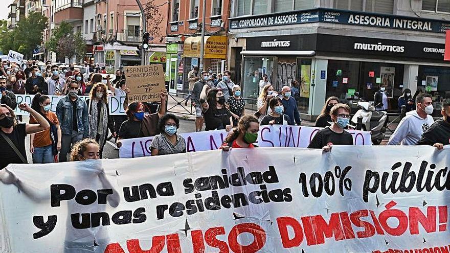 Protesta contras las restricciones, ayer, en Madrid.