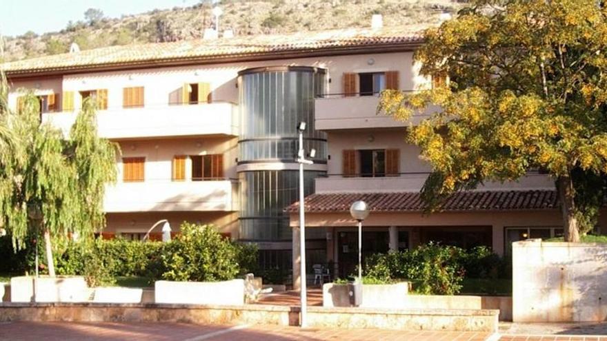 La Llar, la residencia municipal de mayores, está ubicada en Calvià vila.