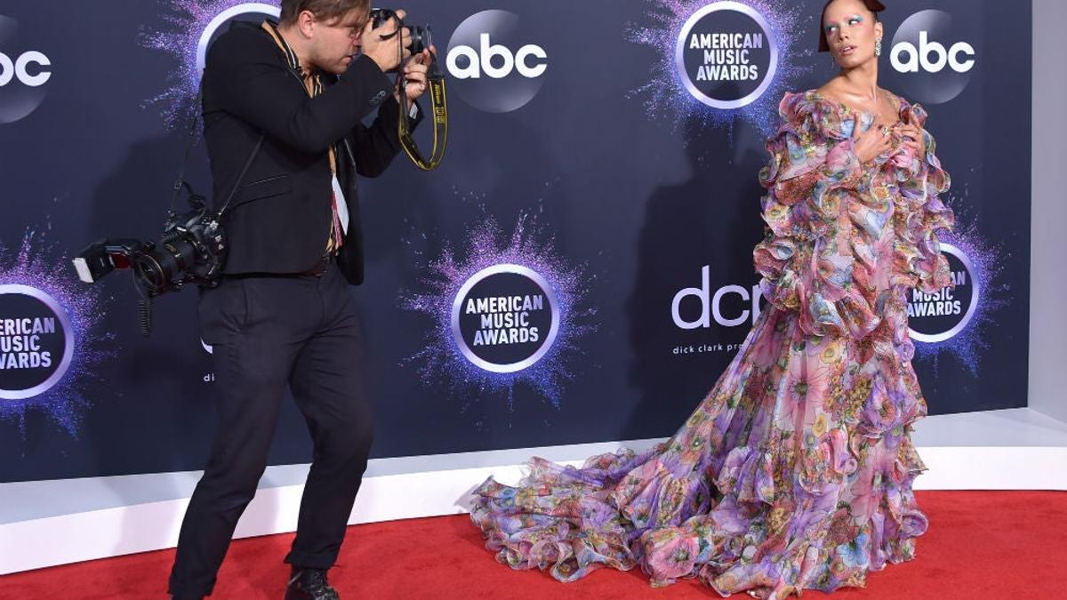 La sorprendente alfombra roja de los American Music Awards