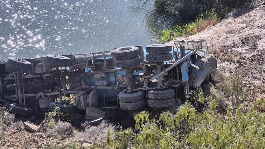 Muere aplastado por un camión hormigonera