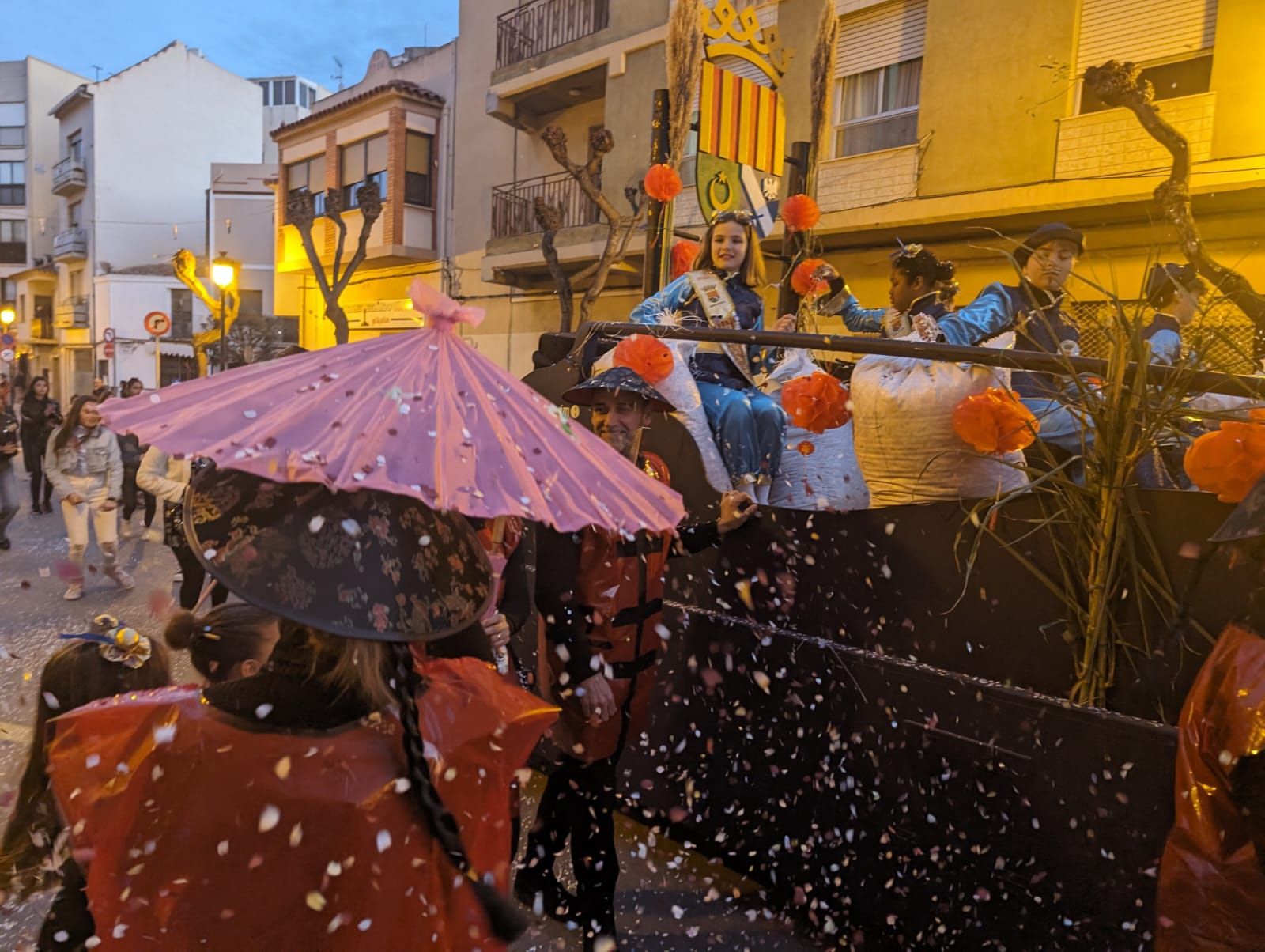 Las mejores fotos del desfile de disfraces del Carnaval de Benicàssim