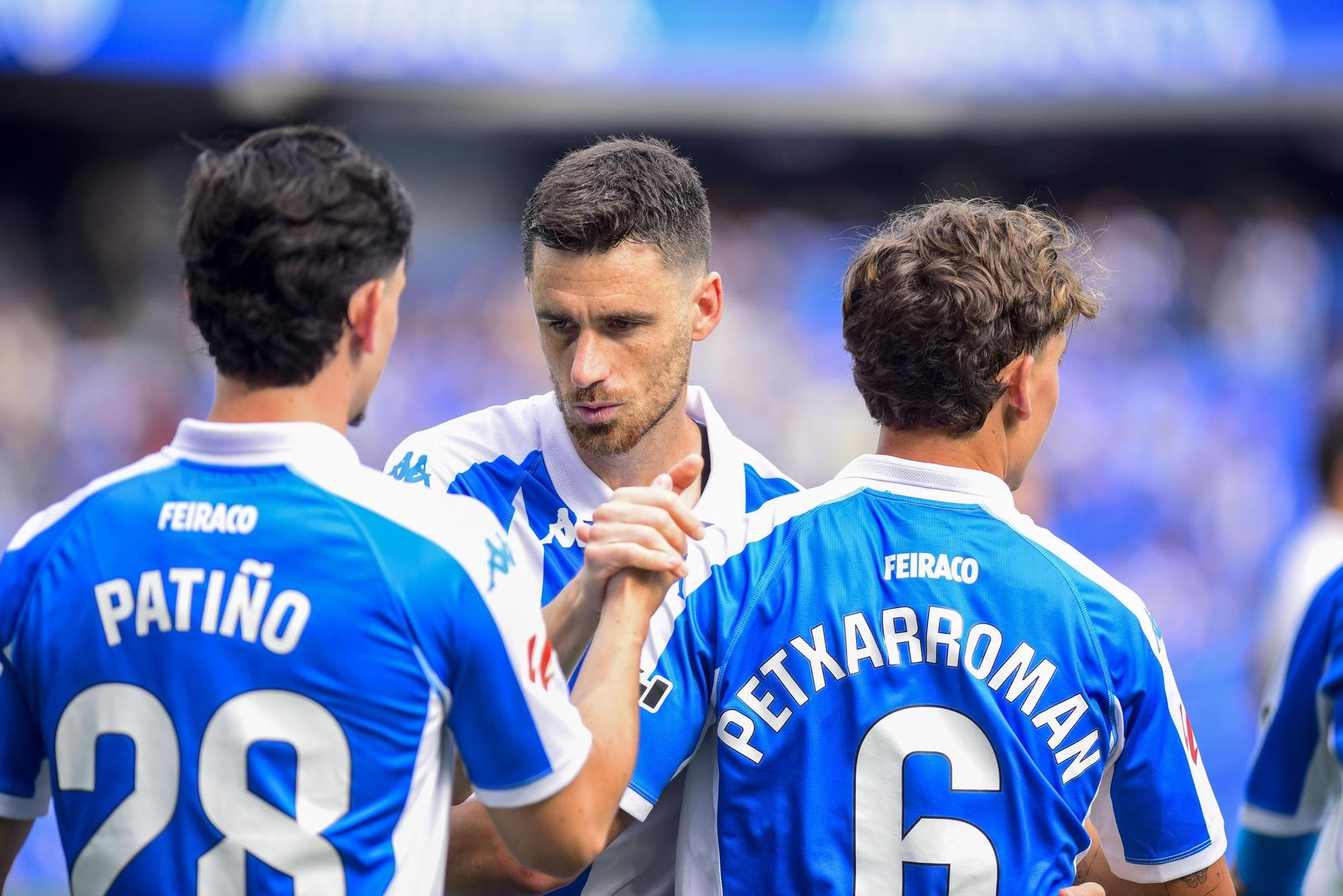 El Dépor cae goleado (0-4) por el Elche para cerrar la temporada 2025-25 en Riazor