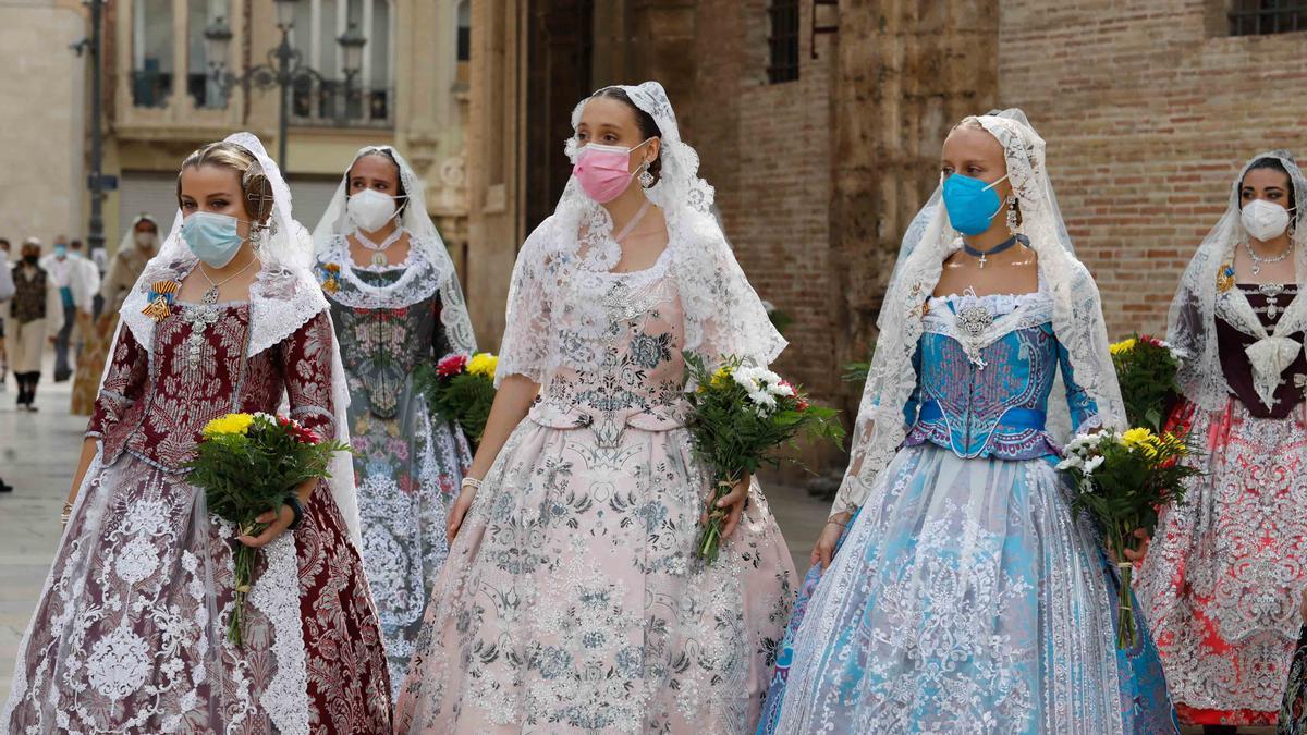 Búscate en el segundo día de Ofrenda por las calles del Mar y Avellanas (entre las 11.00 y 12.00 horas)